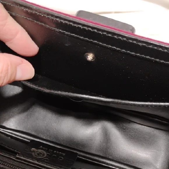 Authentic Gucci Red Wool Shoulder Bag W Twist Lock Flap Closure - Picture 12 of 16